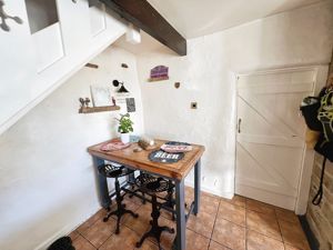 Kitchen diner- click for photo gallery